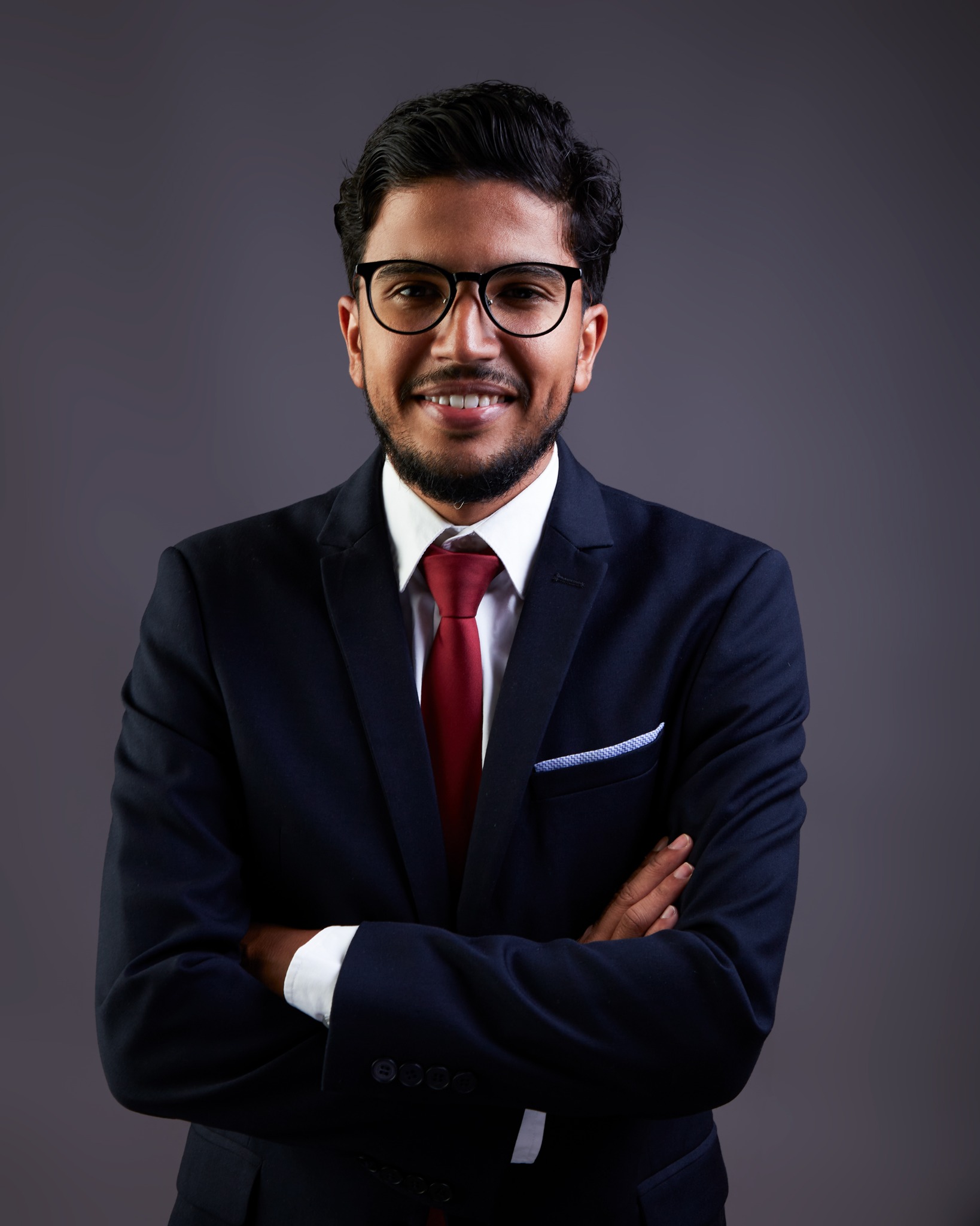 Portrait d’El Mehdi, professionnel du marketing et du BTP